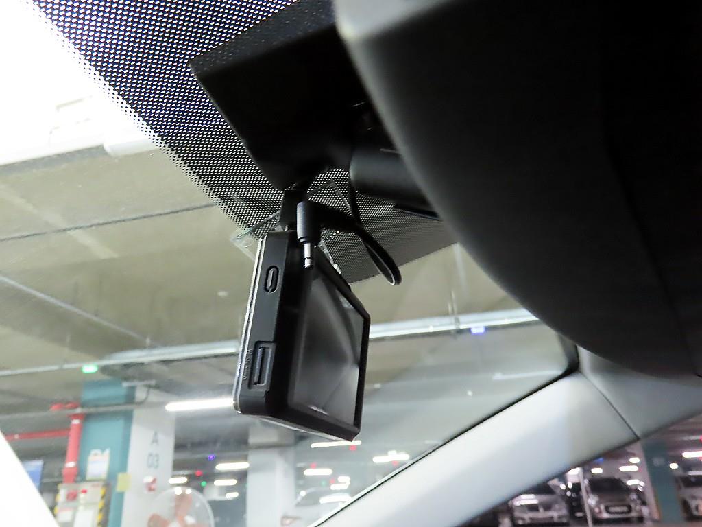 HYUNDAI Avante - Vista 12