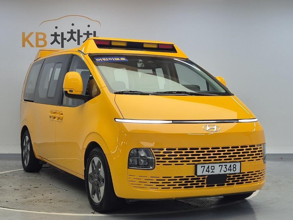 HYUNDAI Staria - Vista 4