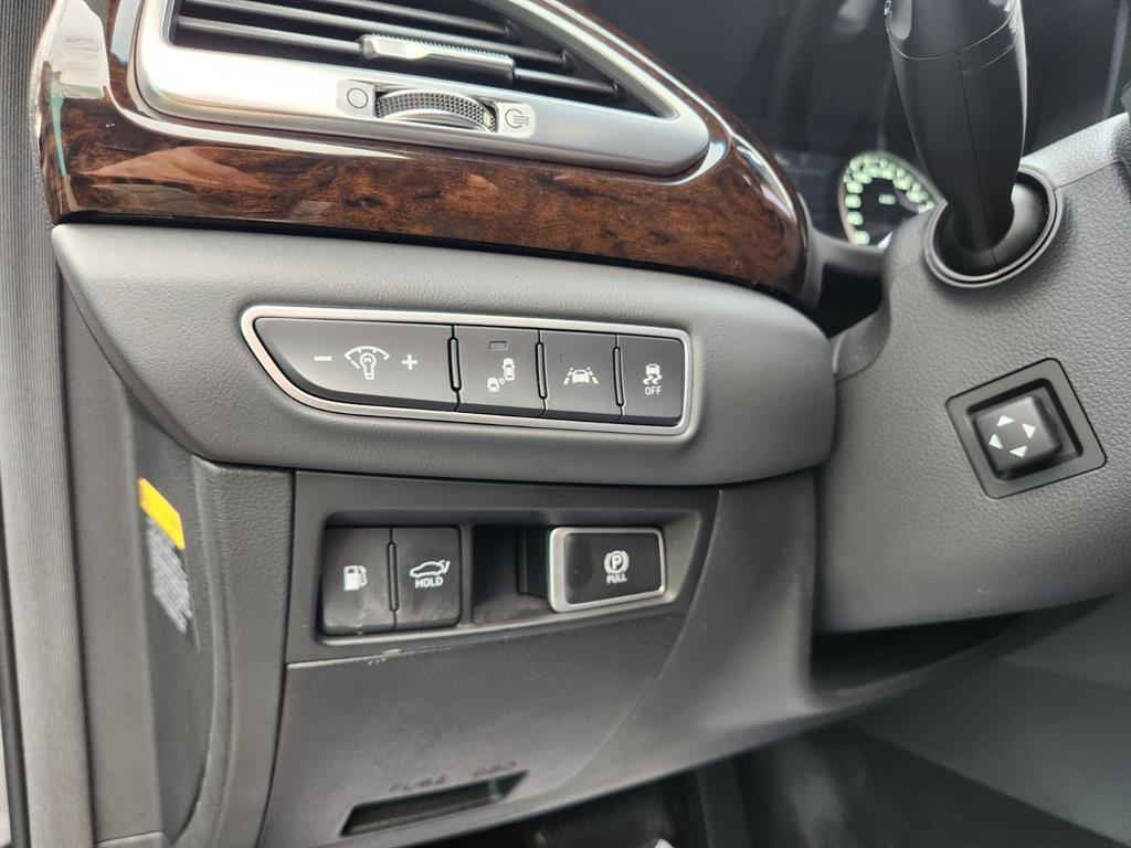 Genesis G90 - Vista 12