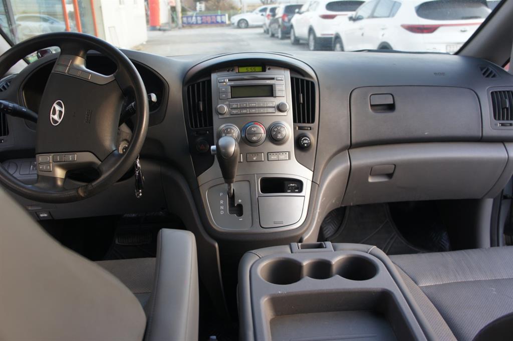 HYUNDAI Starex 2015 Gris - Importación desde Corea - HF Imports Iquique - Foto 13