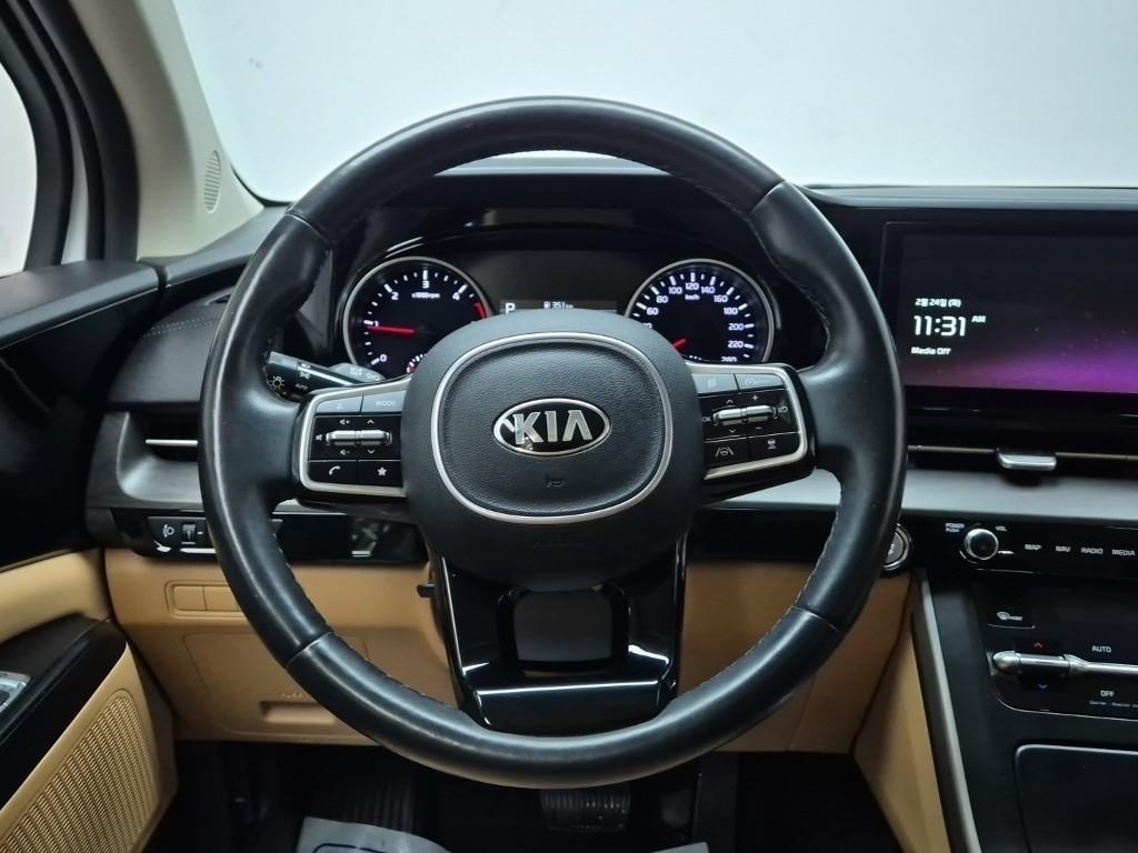 KIA Carnival - Vista 6