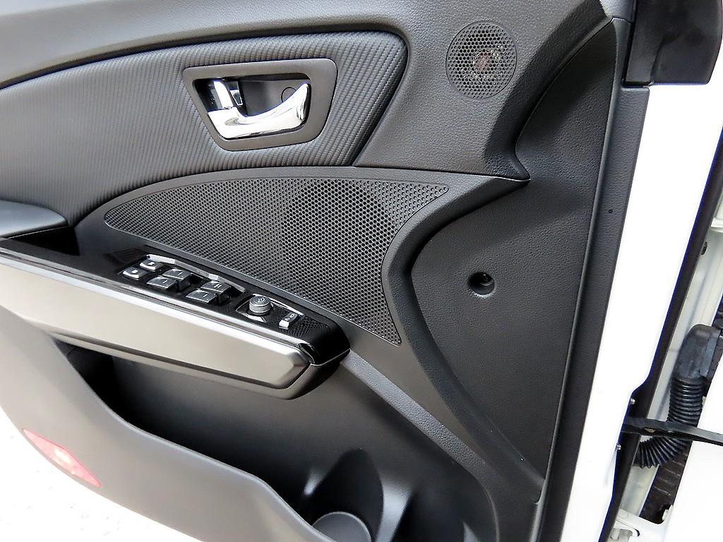 Ssangyong Tivoli - Vista 11