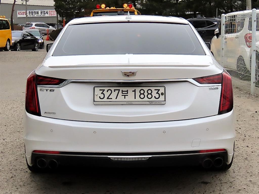 Cadillac CT6 - Vista 4