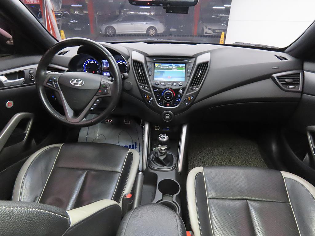 HYUNDAI Veloster - Vista 5