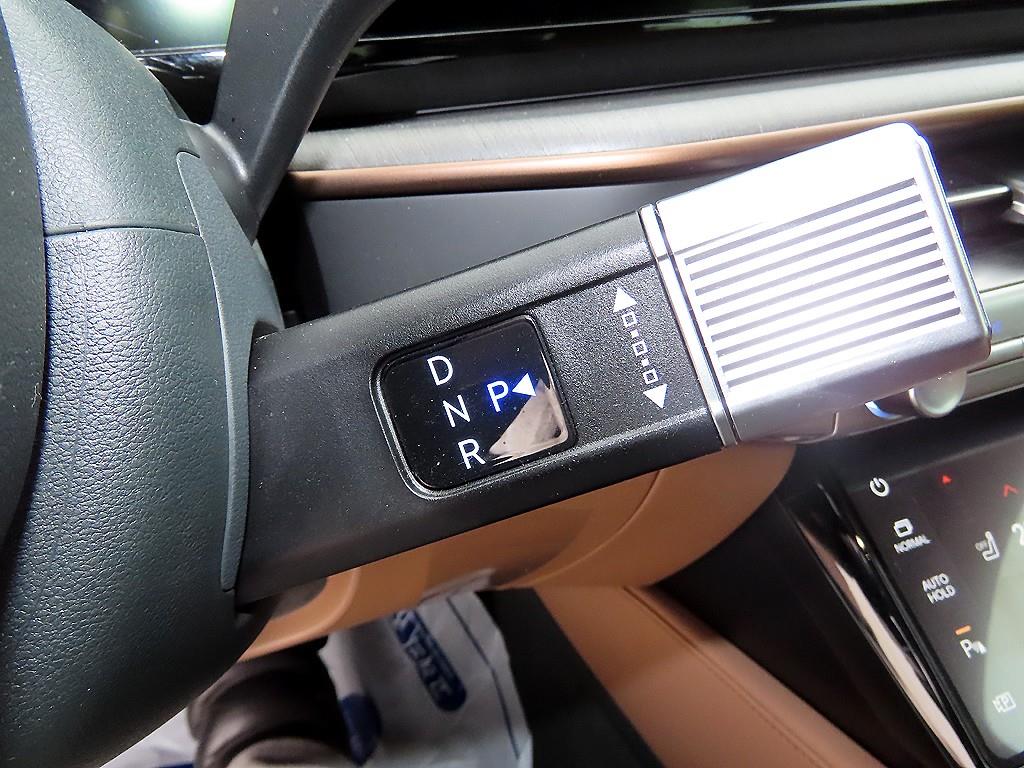 HYUNDAI Grandeur - Vista 11