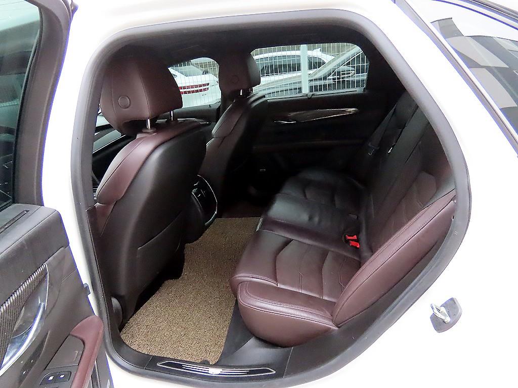 Cadillac CT6 - Vista 6