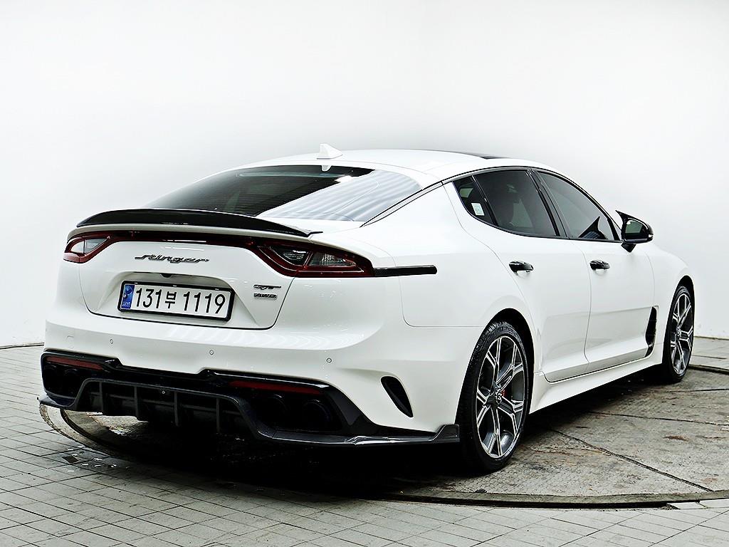 KIA Stinger - Vista 7