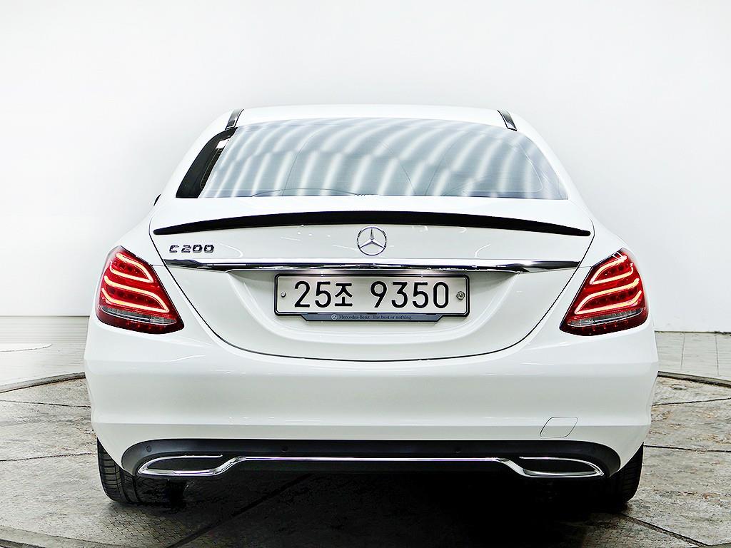 Mercedes Benz C Class - Vista 5