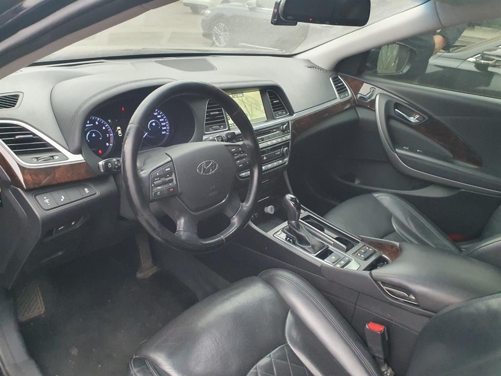 HYUNDAI Aslan - Vista 3