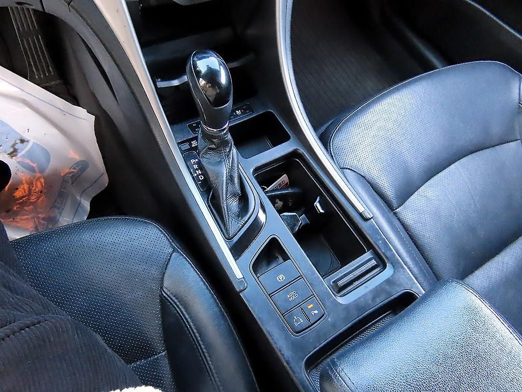 HYUNDAI Sonata - Vista 10