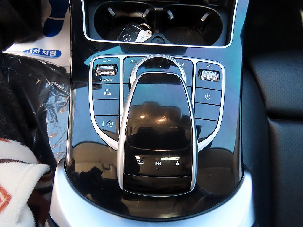 Mercedes Benz C Class - Vista 12