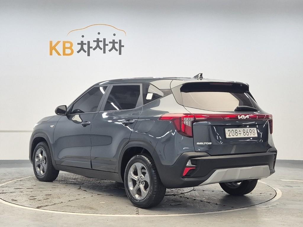 KIA Seltos - Vista 2