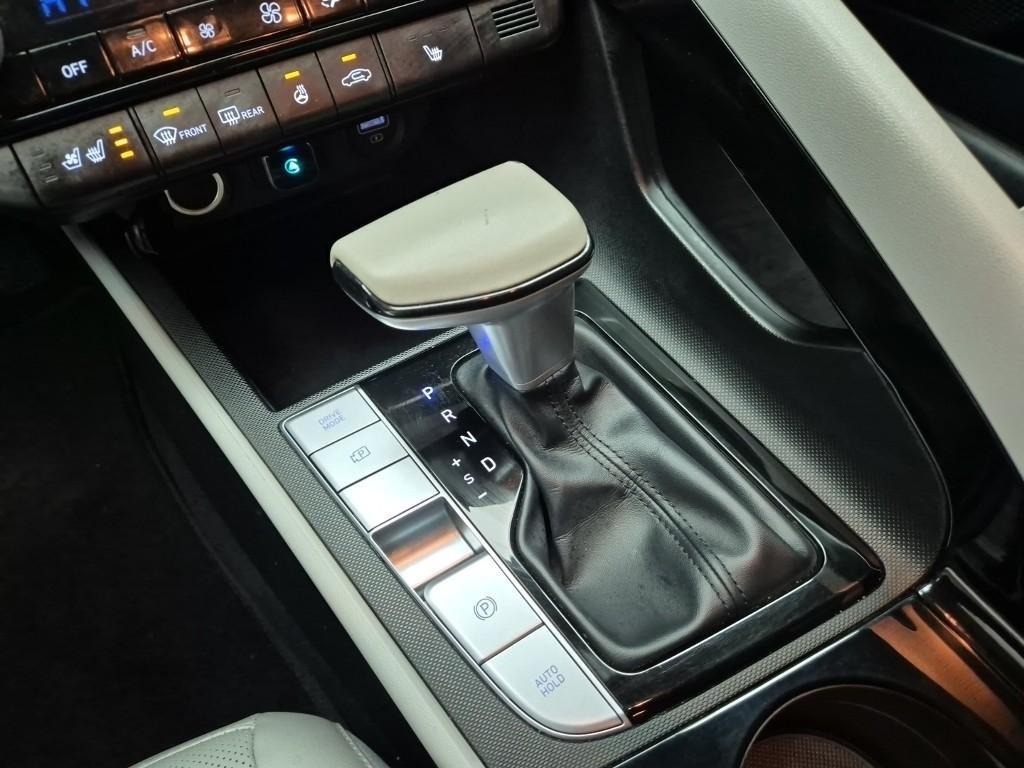 HYUNDAI Avante - Vista 8