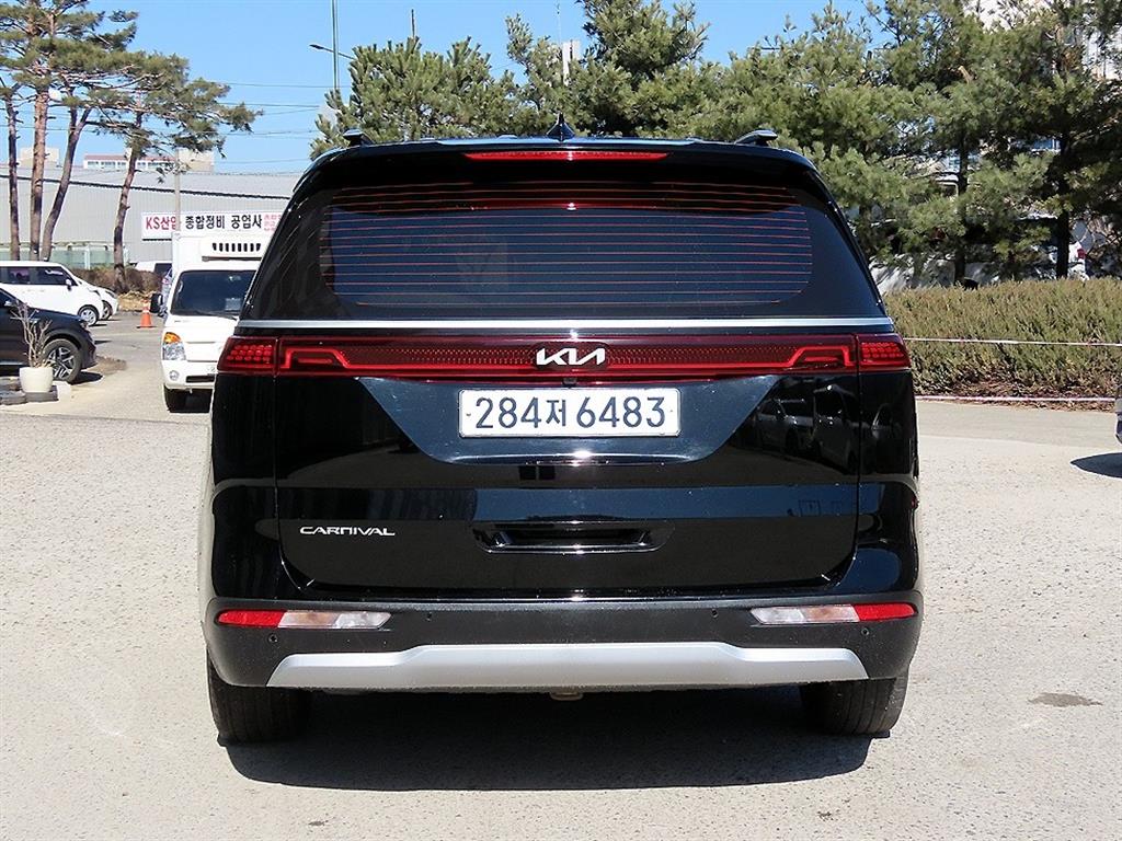 KIA Carnival - Vista 4