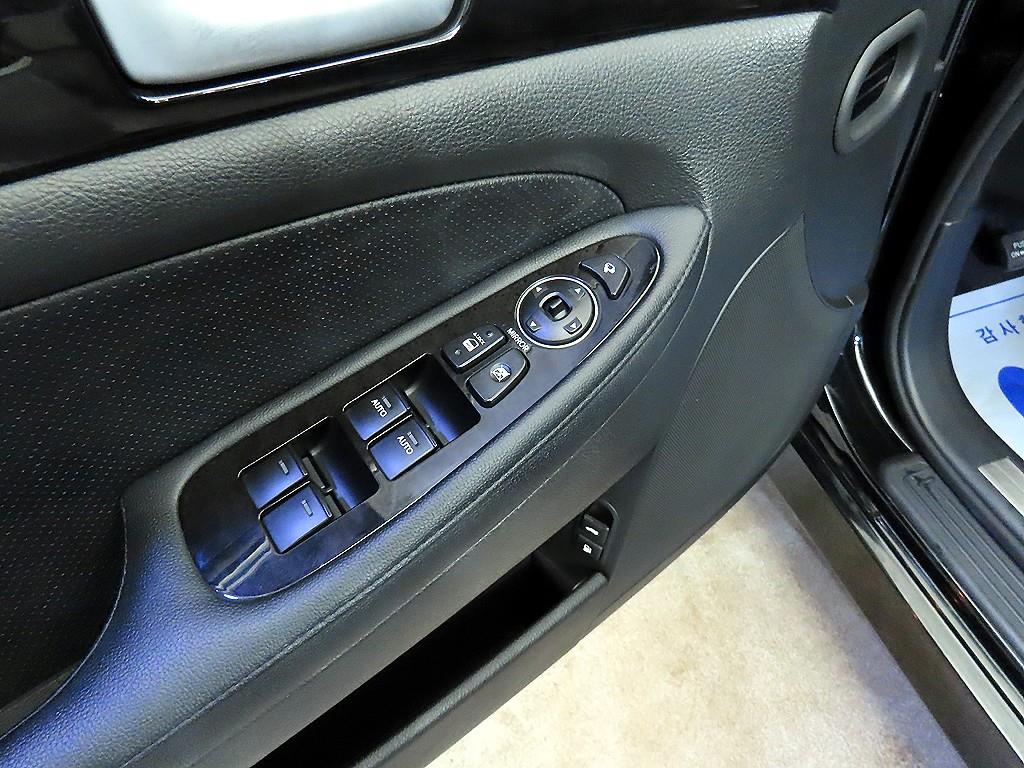 HYUNDAI Genesis 2014 Negro - Importación desde Corea - HF Imports Iquique - Foto 13