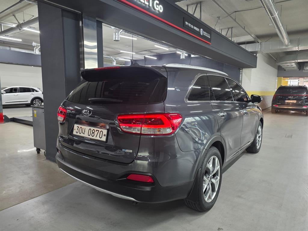 KIA Sorento - Vista 4