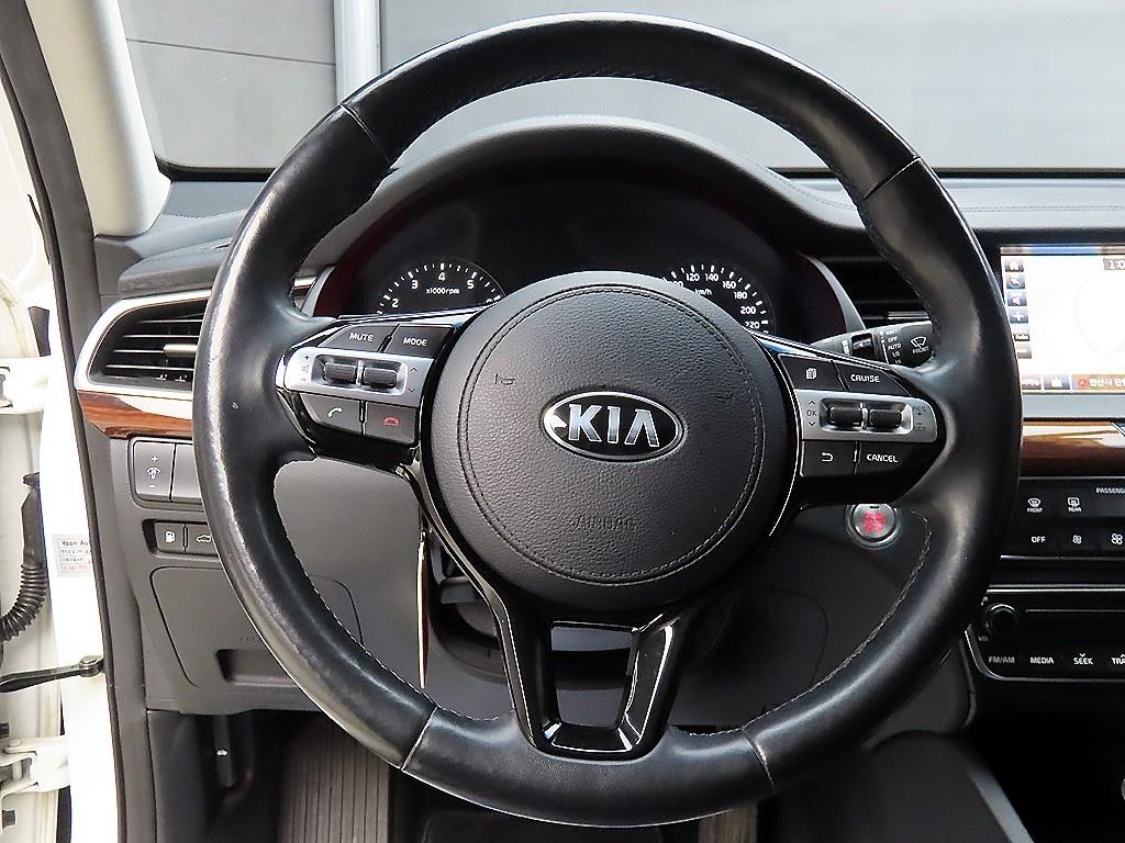 KIA K7 - Vista 9