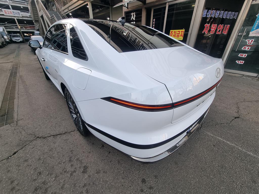 HYUNDAI Grandeur - Vista 6