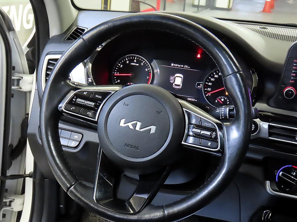 KIA Seltos - Vista 8