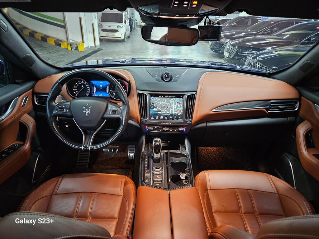 Maserati Levante - Vista 9