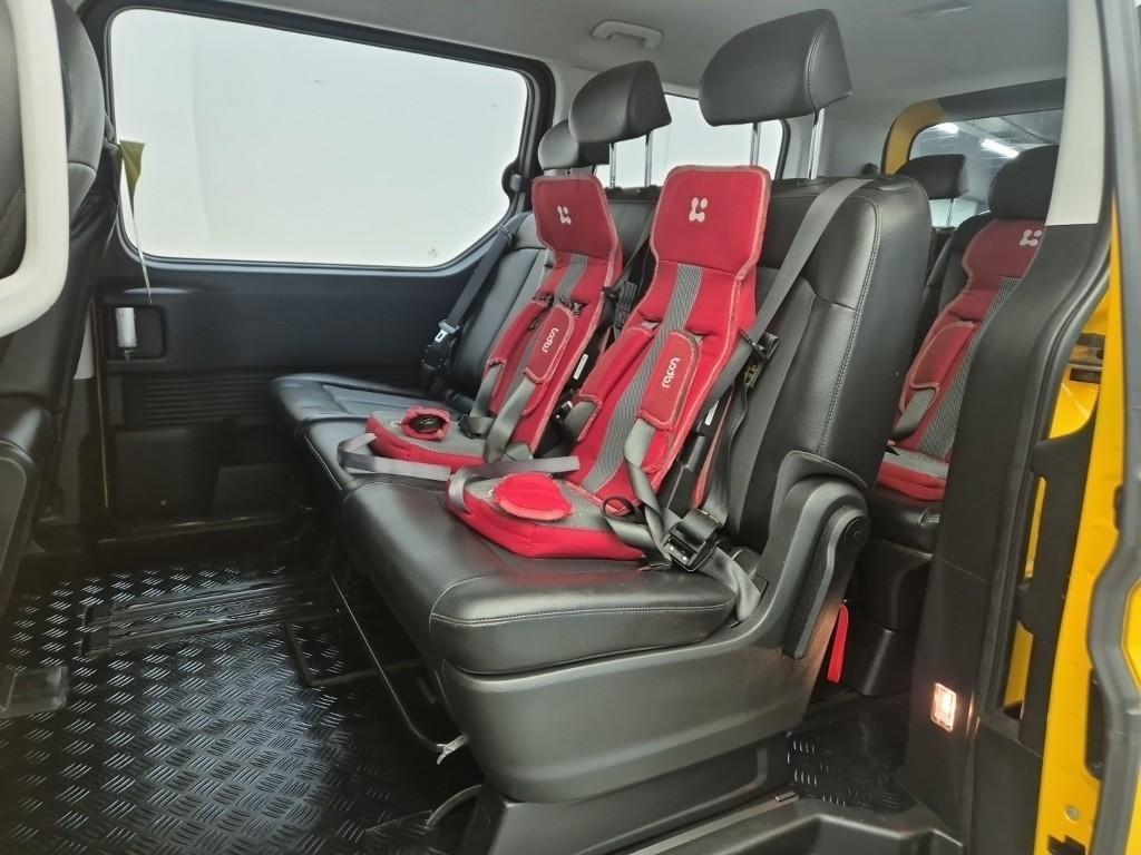 HYUNDAI Staria 2022 Amarillo - Importación desde Corea - HF Imports Iquique - Foto 17