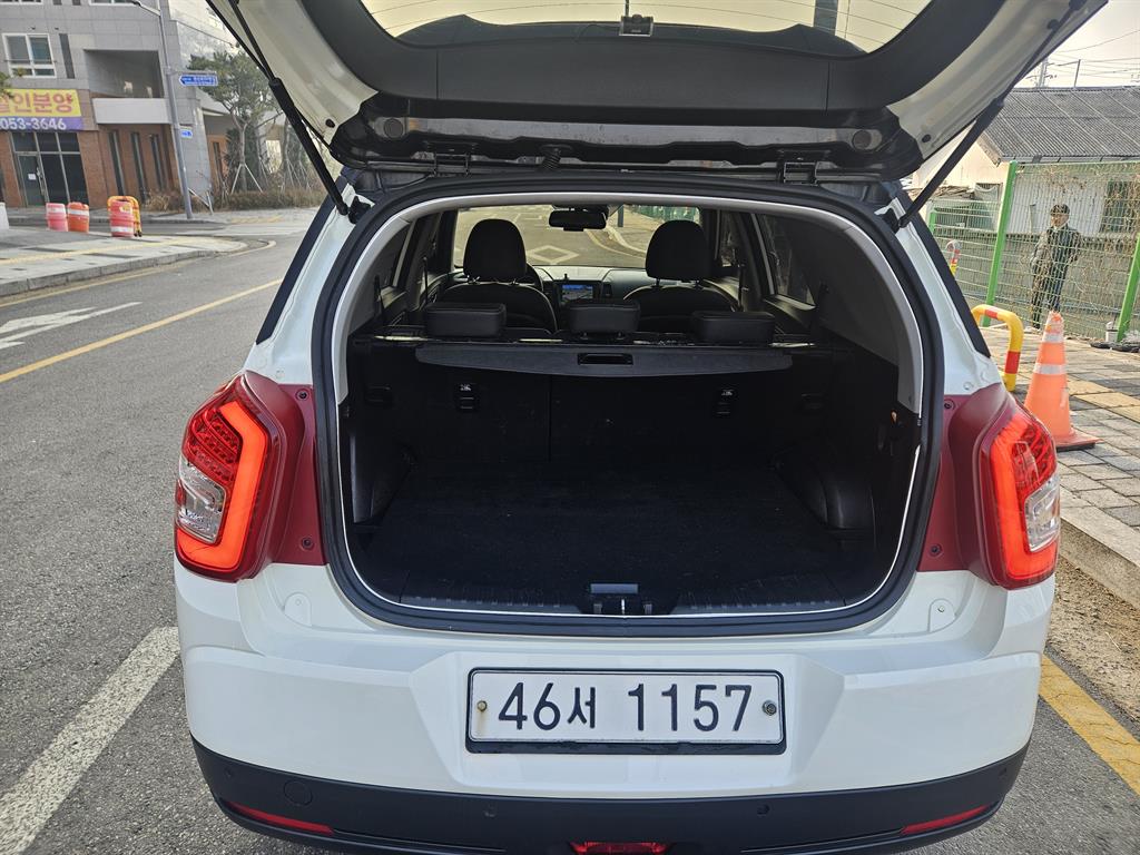 Ssangyong Tivoli - Vista 11