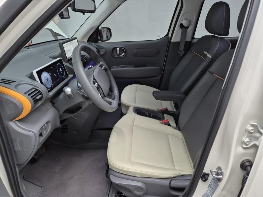 HYUNDAI Casper - Vista 11