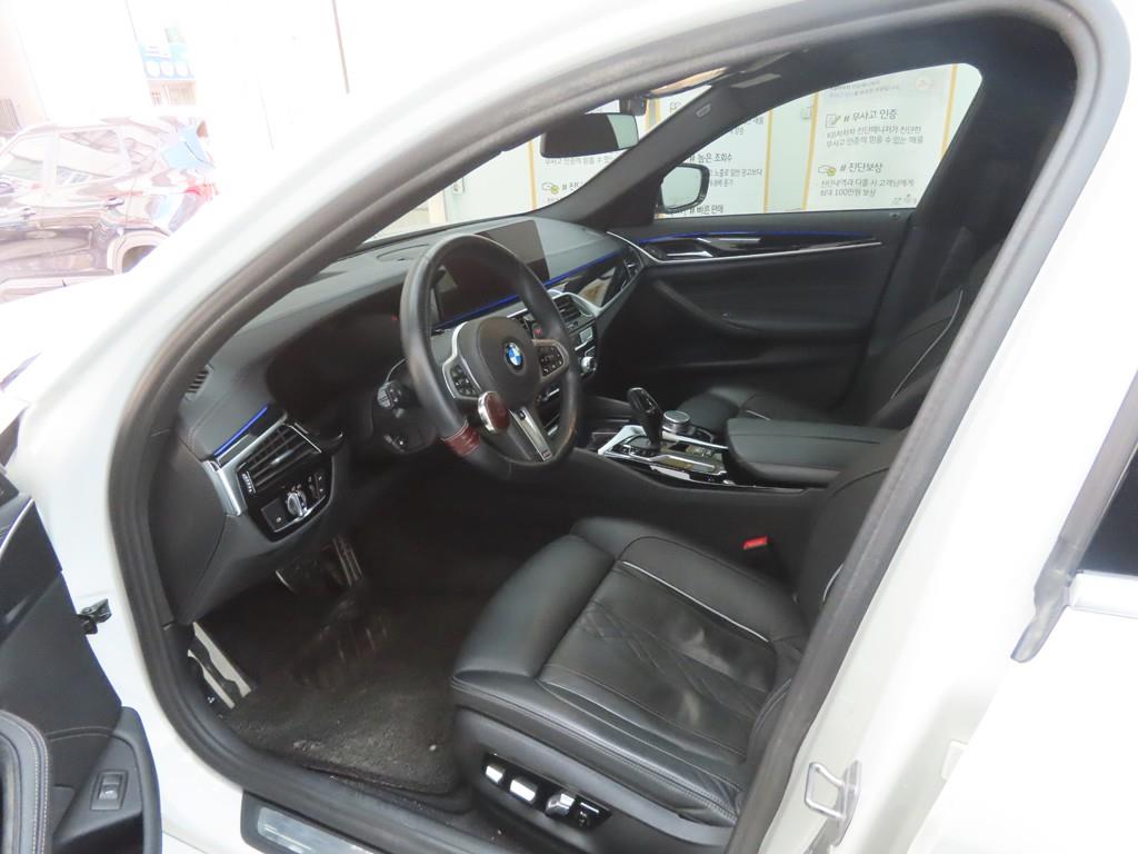 BMW 5 Series - Vista 5