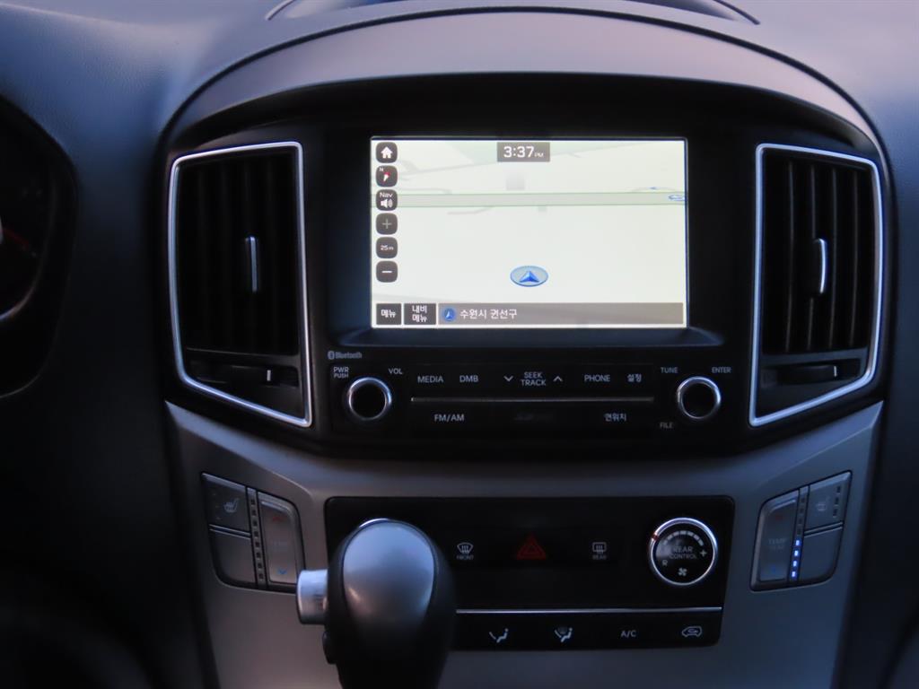 HYUNDAI Starex 2018 Blanco - Importación desde Corea - HF Imports Iquique - Foto 10