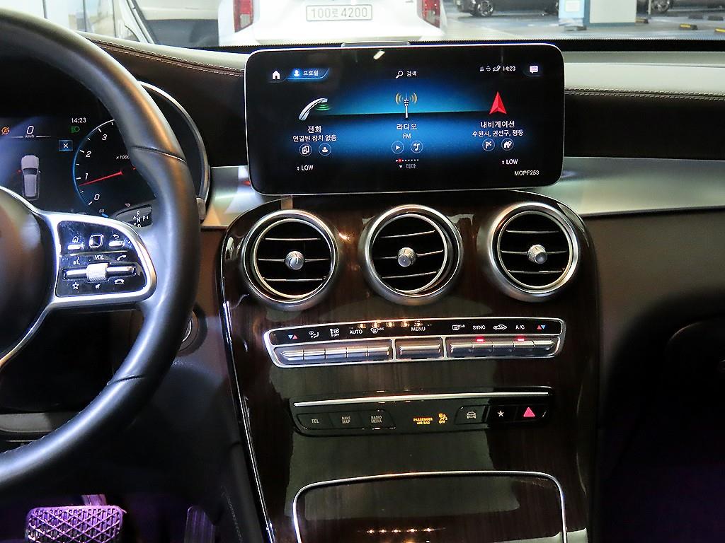 Mercedes Benz GLC Class - Vista 11