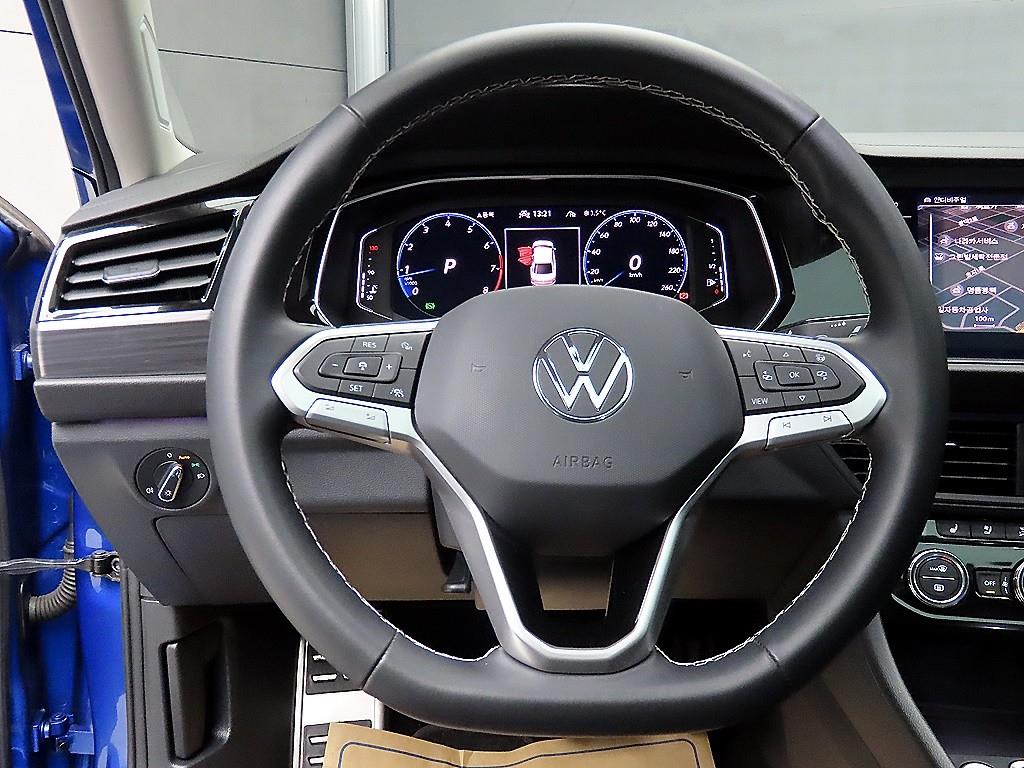 Volkswagen Jetta - Vista 9