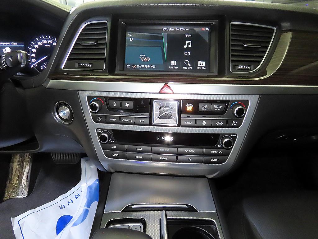 Genesis G80 - Vista 11