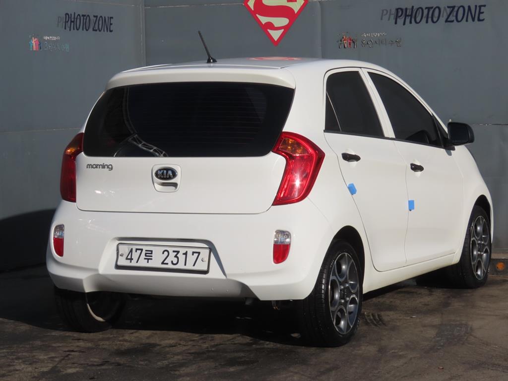 KIA Morning - Vista 5