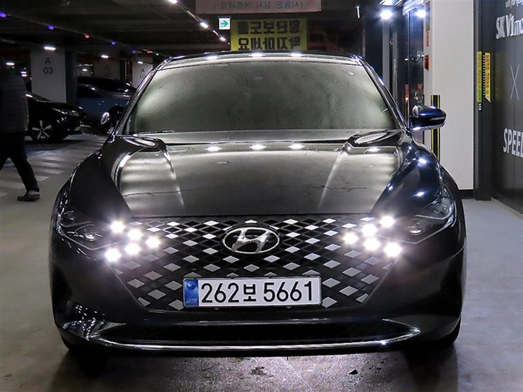 HYUNDAI Grandeur - Vista 2