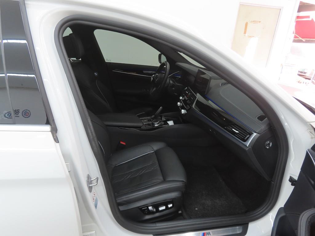 BMW 5 Series - Vista 8