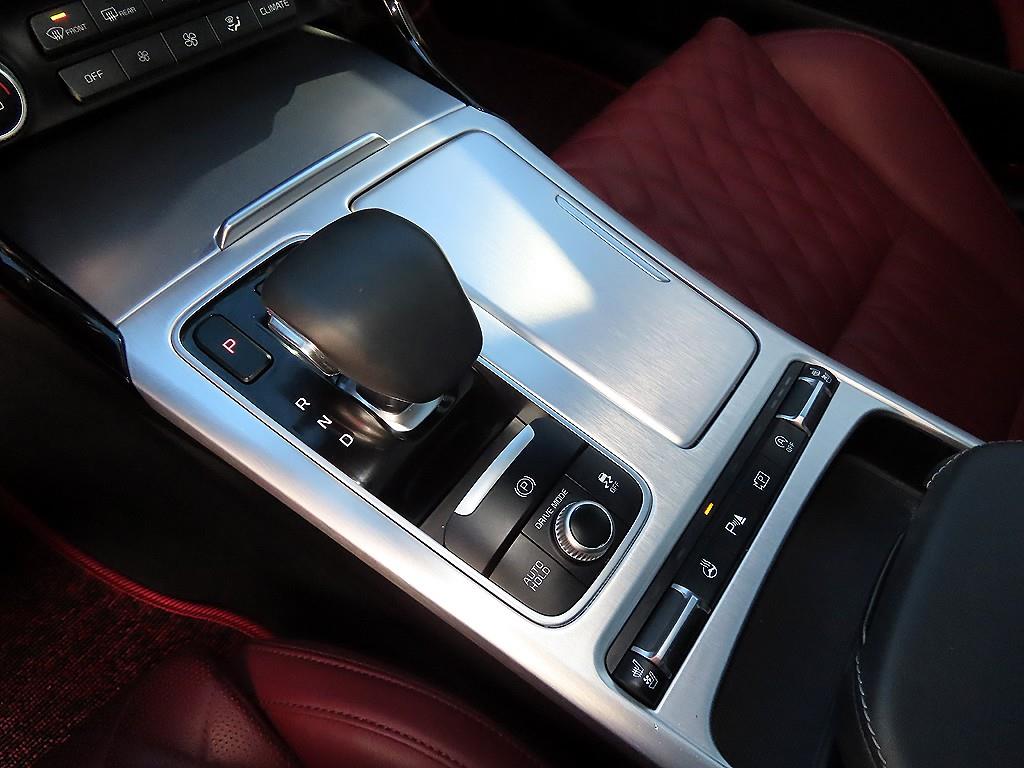 KIA Stinger - Vista 11