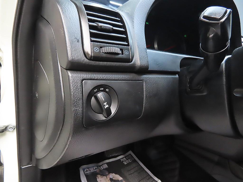 Ssangyong Rexton 2016 Blanco - Importación desde Corea - HF Imports Iquique - Foto 12