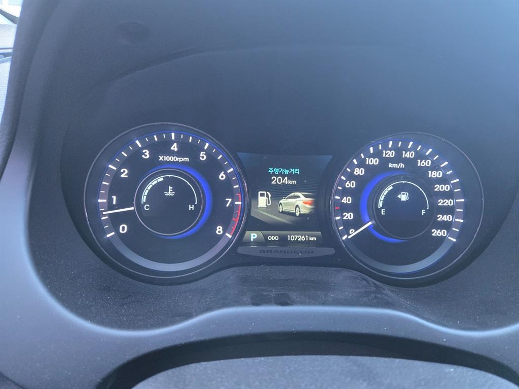 HYUNDAI Grandeur - Vista 6