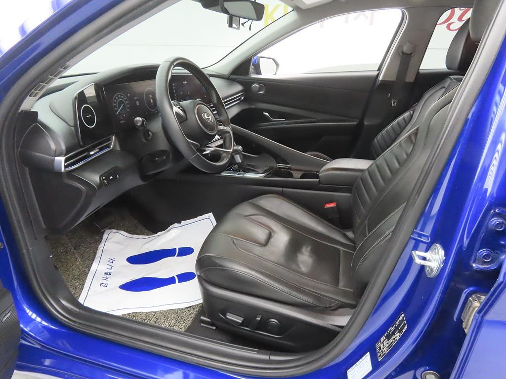 HYUNDAI Avante - Vista 5