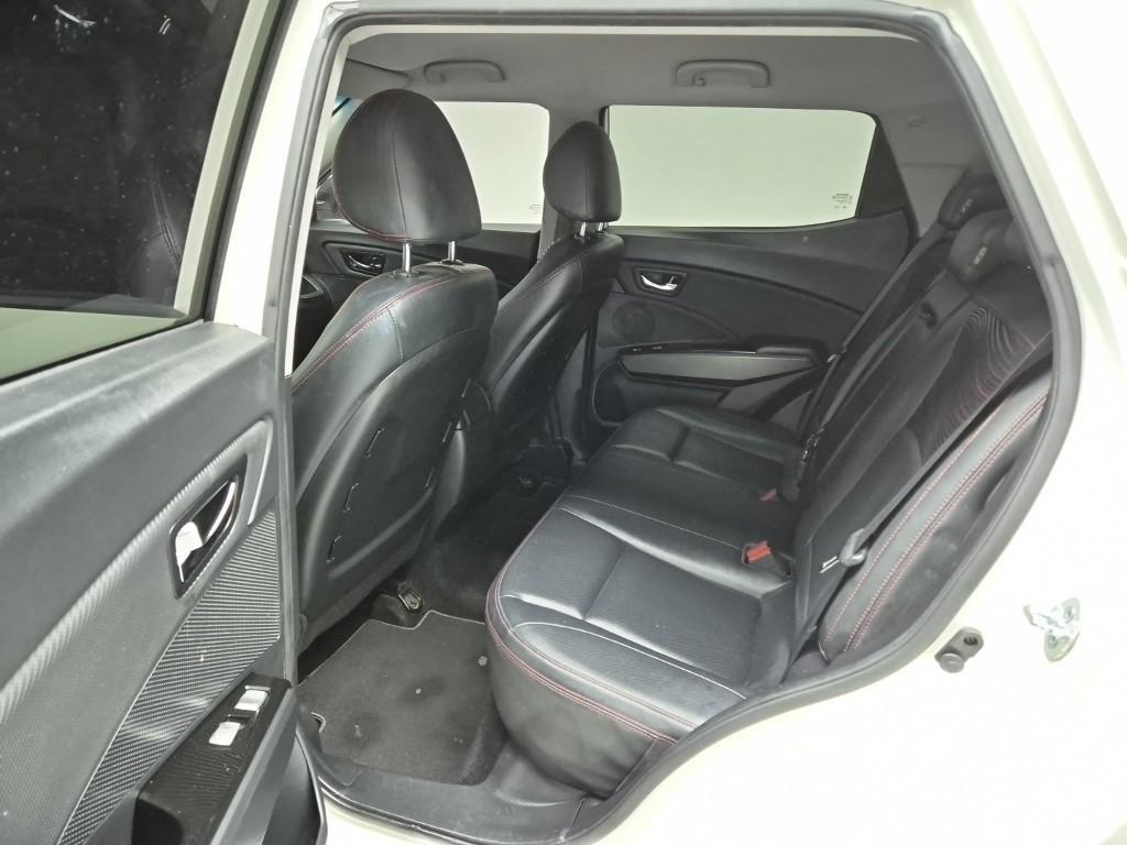 Ssangyong Tivoli 2016 Blanco - Importación desde Corea - HF Imports Iquique - Foto 19