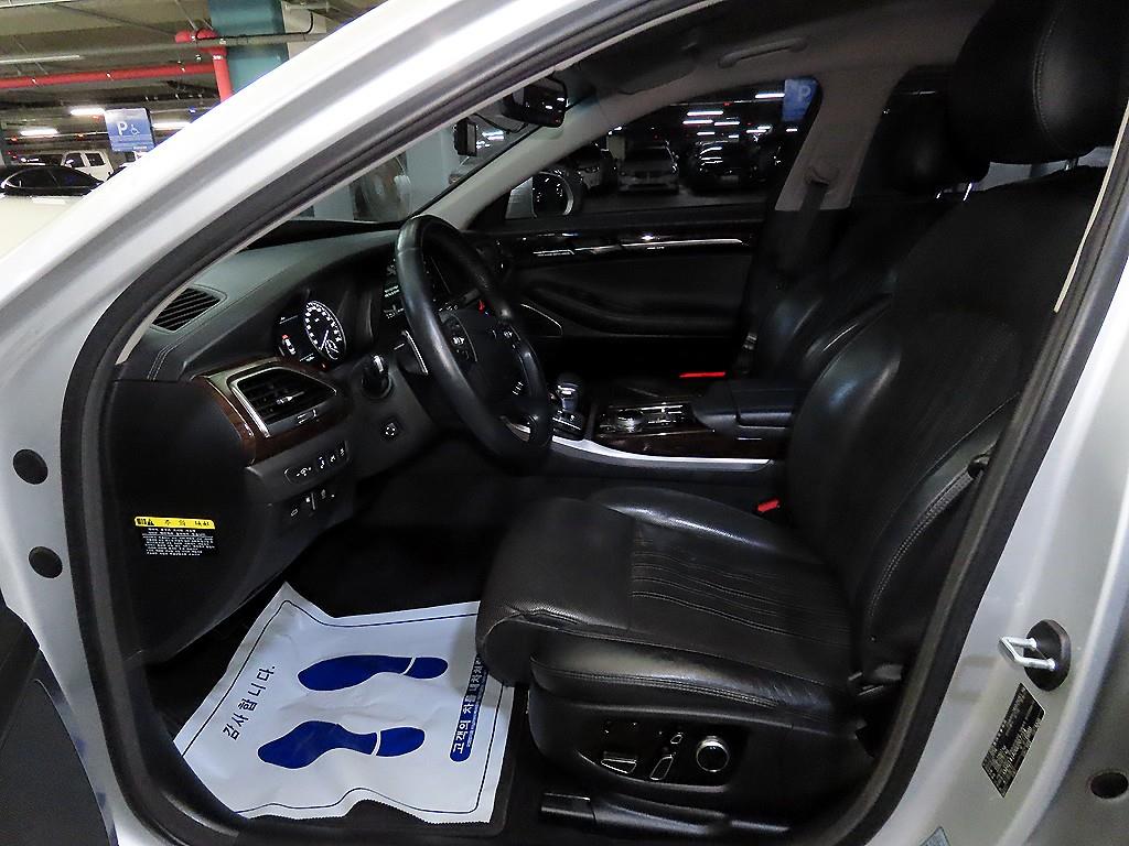 Genesis EQ900 - Vista 6