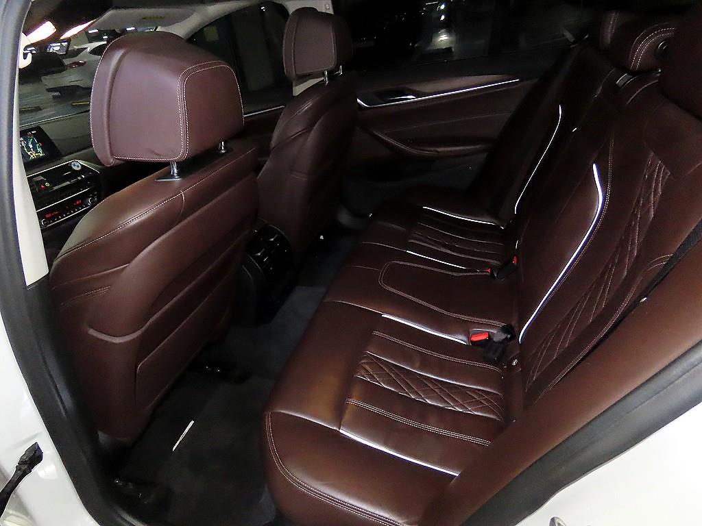 BMW 5 Series - Vista 7