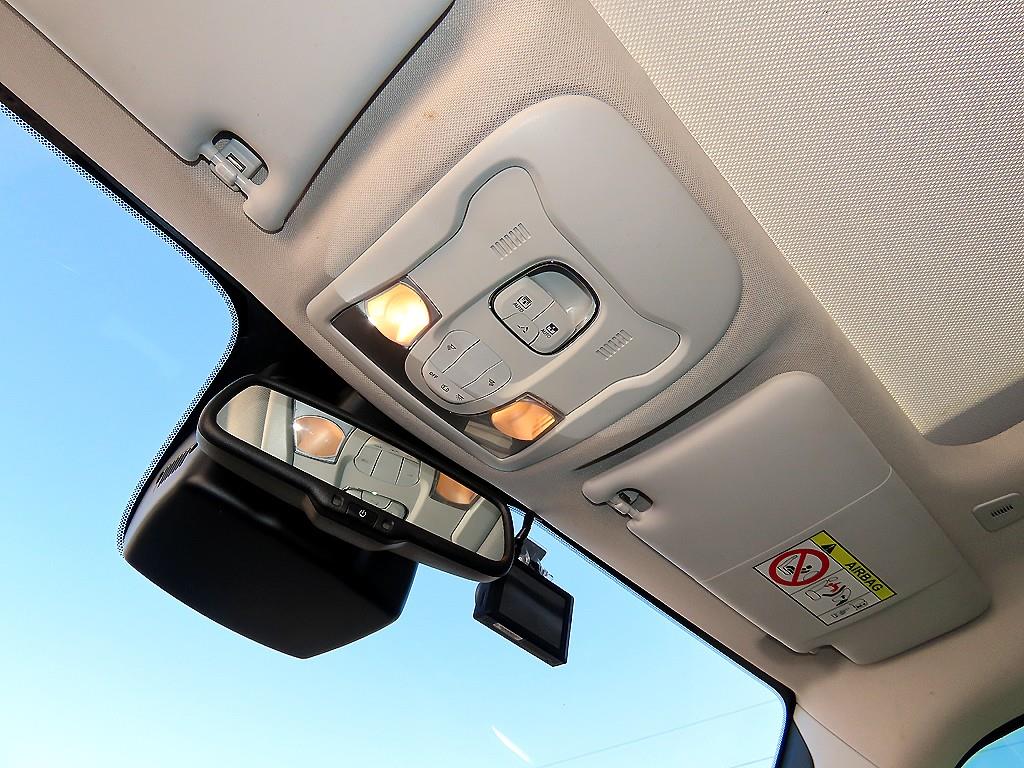 Jeep Renegade 2019 Negro - Importación desde Corea - HF Imports Iquique - Foto 15