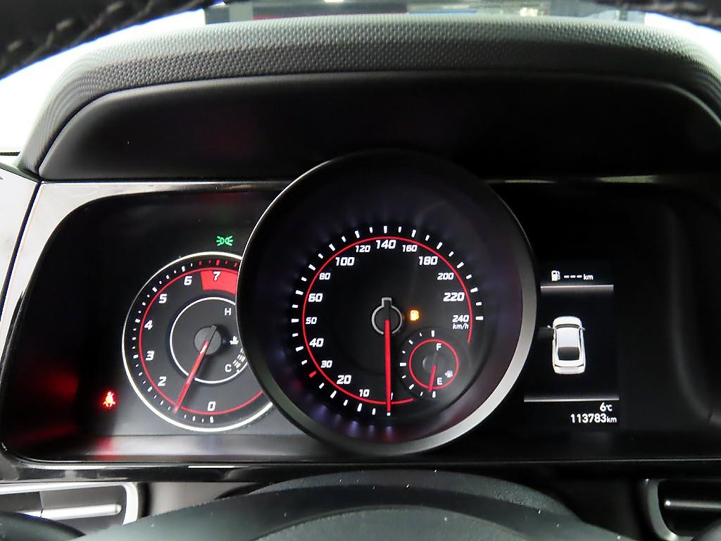 HYUNDAI Avante - Vista 8