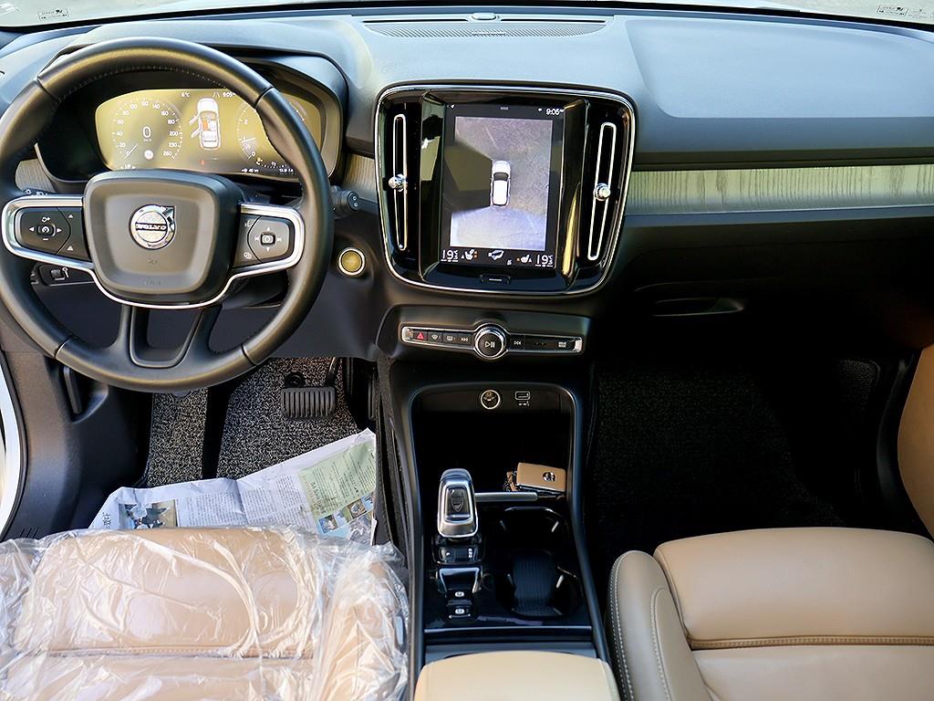 Volvo XC40 - Vista 9