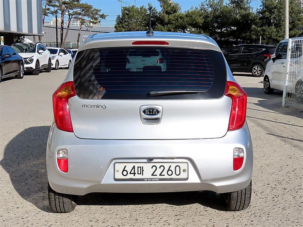 KIA Morning - Vista 4