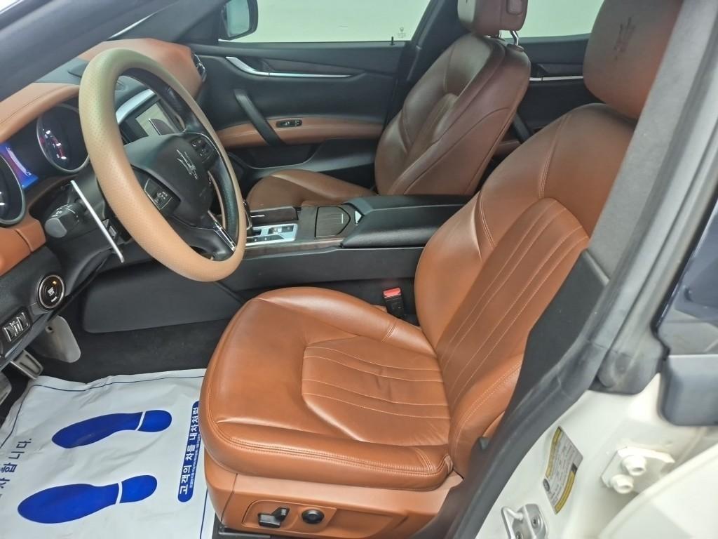 Maserati Ghibli - Vista 11