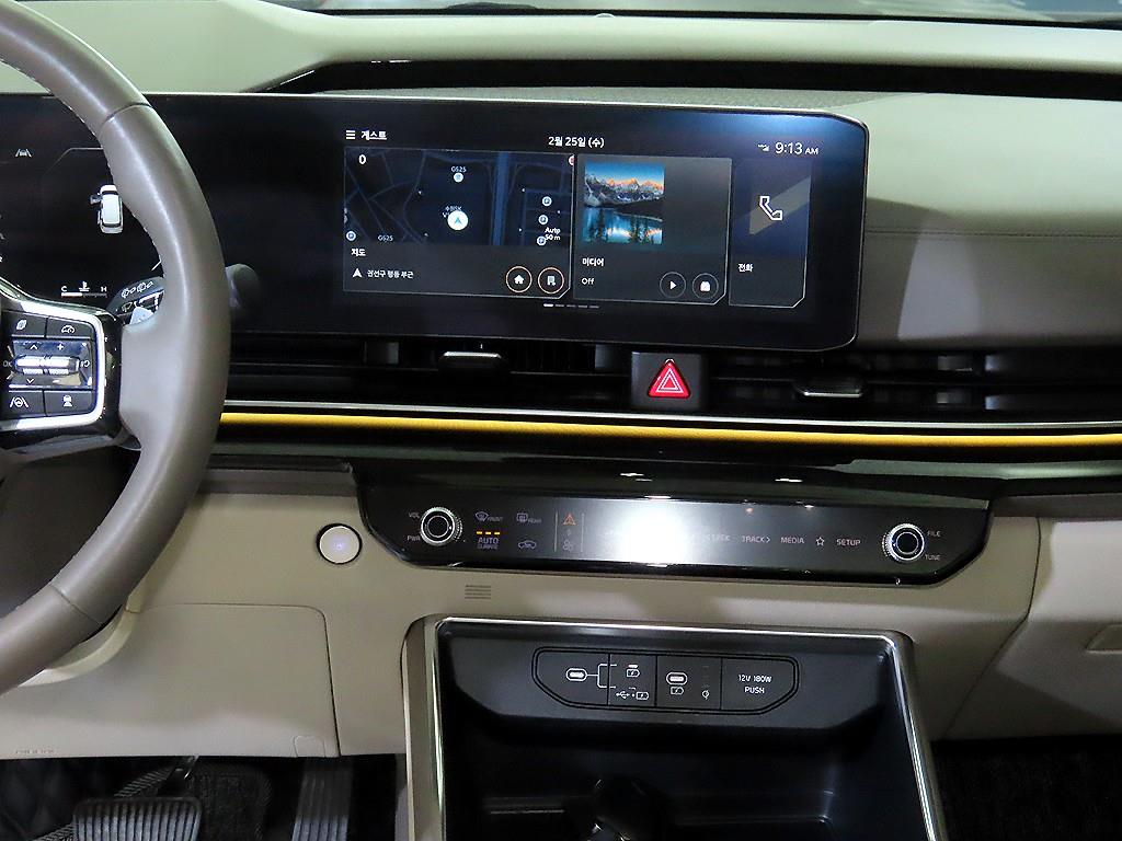 KIA Carnival - Vista 11