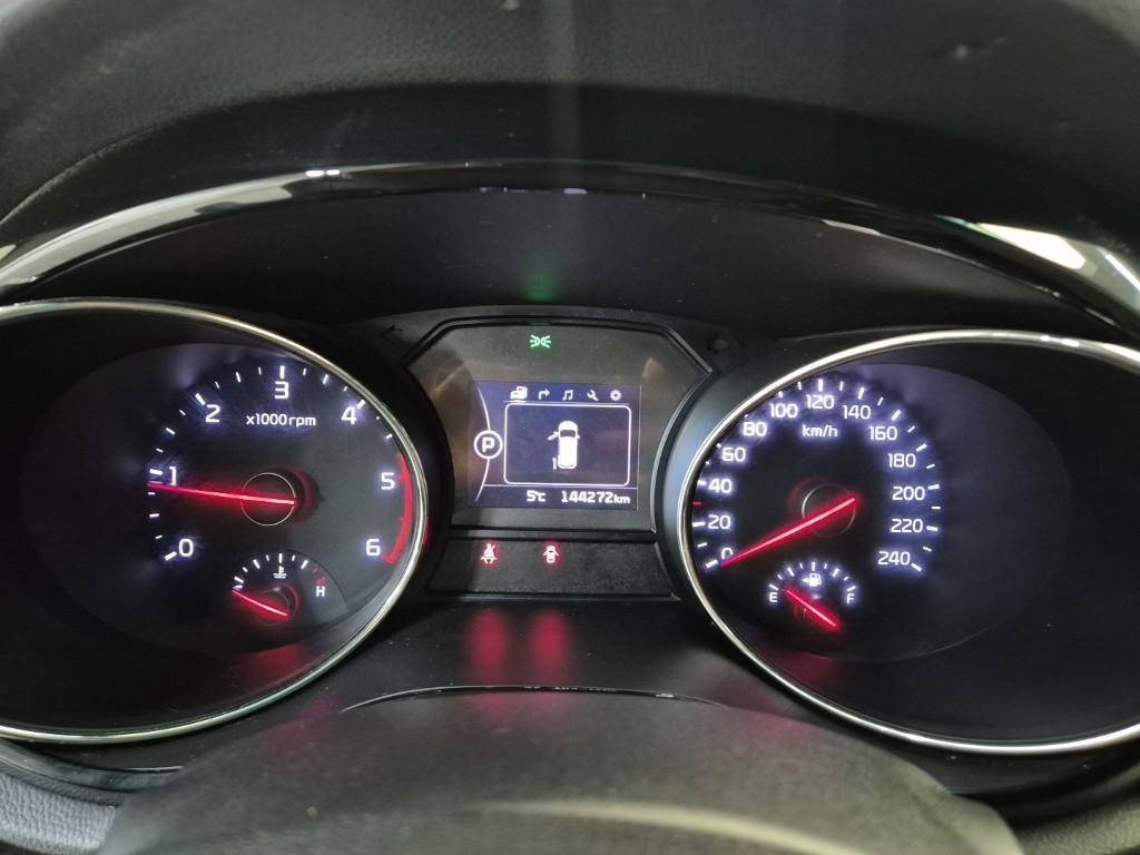 KIA Carnival - Vista 6