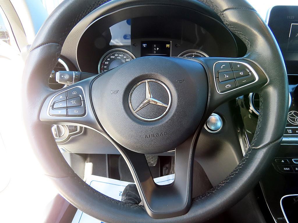 Mercedes Benz C Class - Vista 8